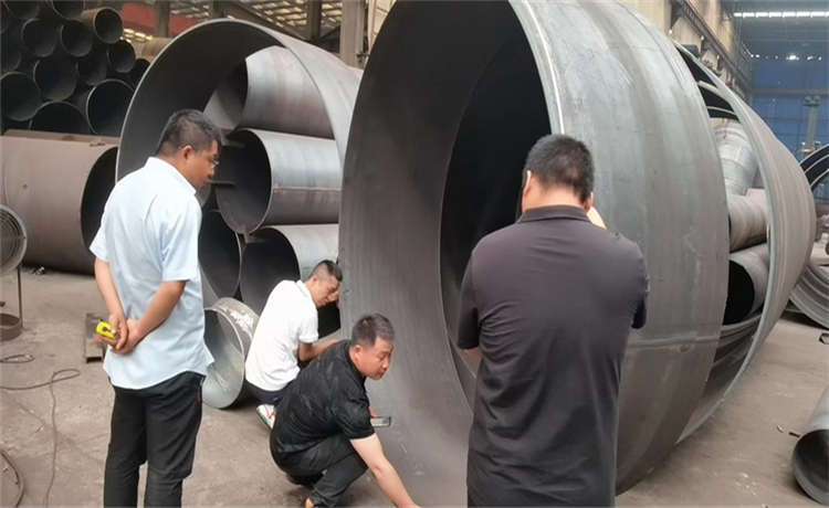 大型知名螺旋鋼管，賀州DN600螺旋鋼管，724mm螺旋鋼管，鋼材場(chǎng)丁字焊管加工廠家